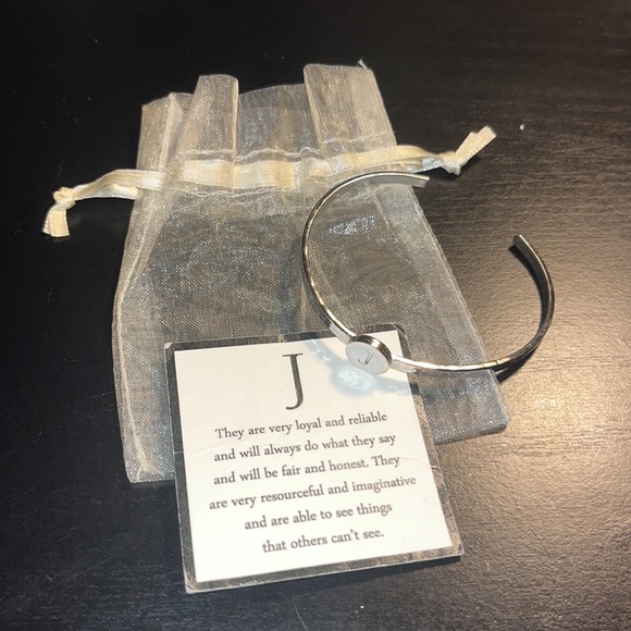 Letter J-Letterology by Jesse & Co - Picture 2 of 3